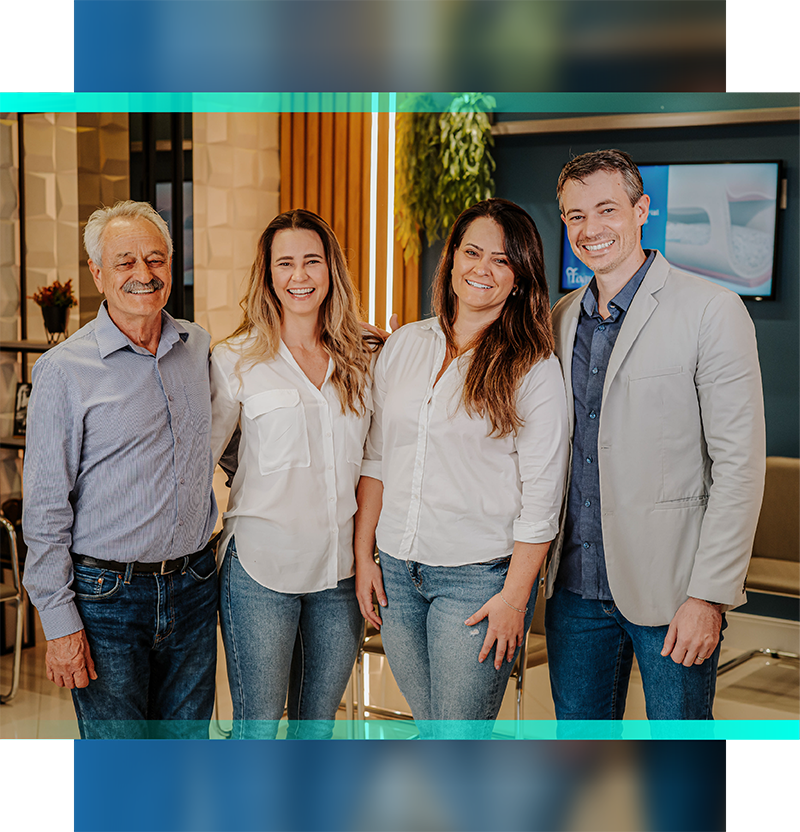 Dr. Enio Togni e os doutores Lenio, Lidiane e Graziele
